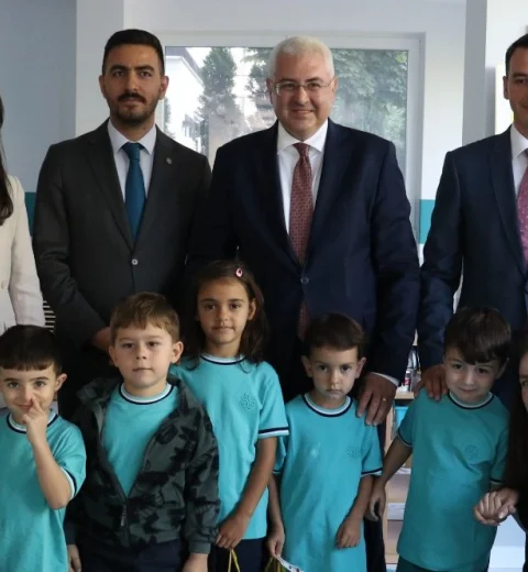 T.C. Sofya Büyükelçisi Sn. Mehmet Sait Uyanık Maarif Anaokulunu Ziyaret Etti